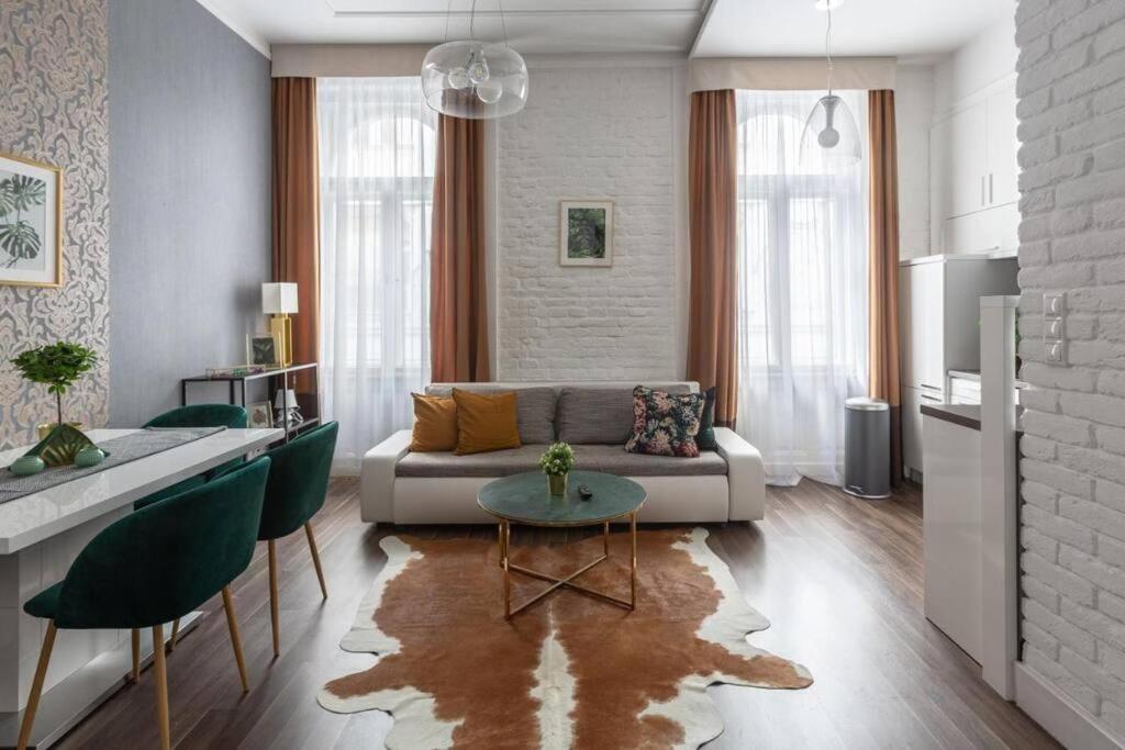 Chic, Captivating Space Near Opera House Budapest Exterior photo